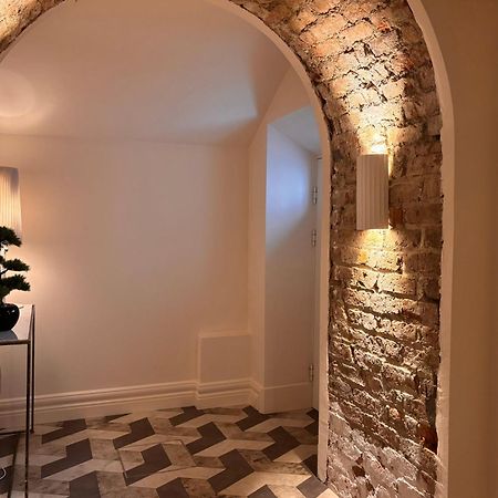 Luxurious 2 Bedroom Apartment With Sea View In Monkstown بلاكروك المظهر الخارجي الصورة