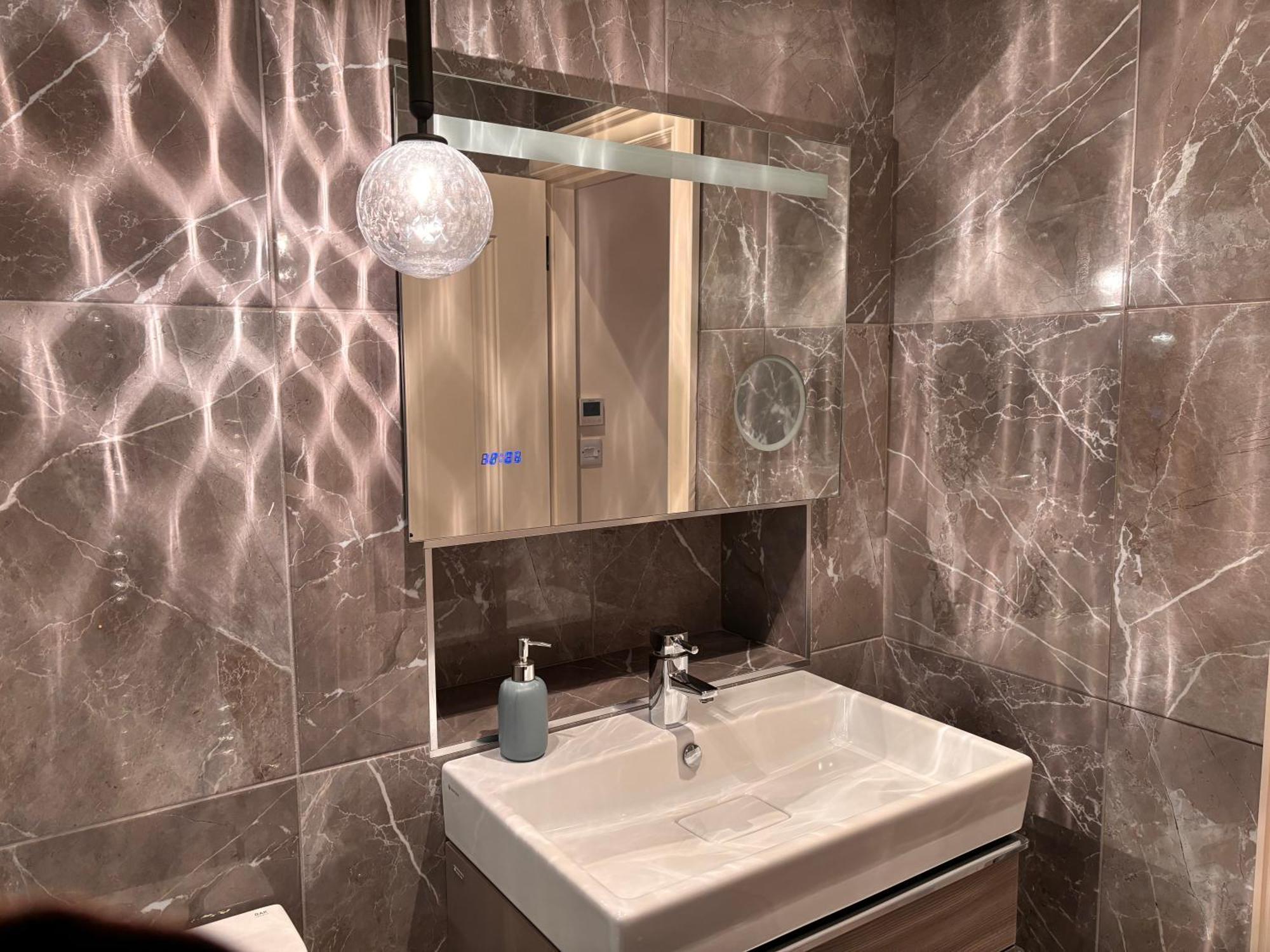 Luxurious 2 Bedroom Apartment With Sea View In Monkstown بلاكروك المظهر الخارجي الصورة
