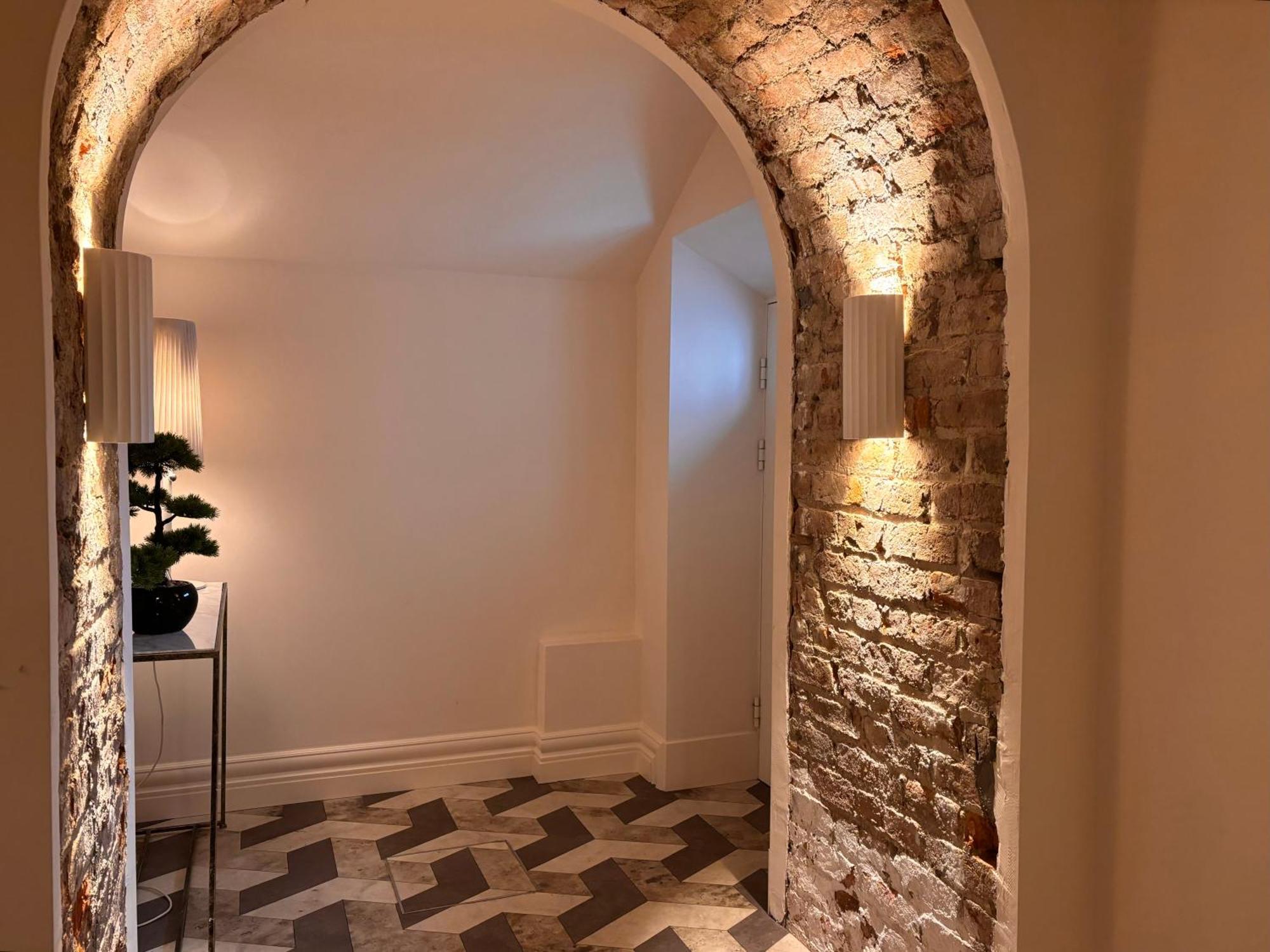 Luxurious 2 Bedroom Apartment With Sea View In Monkstown بلاكروك المظهر الخارجي الصورة