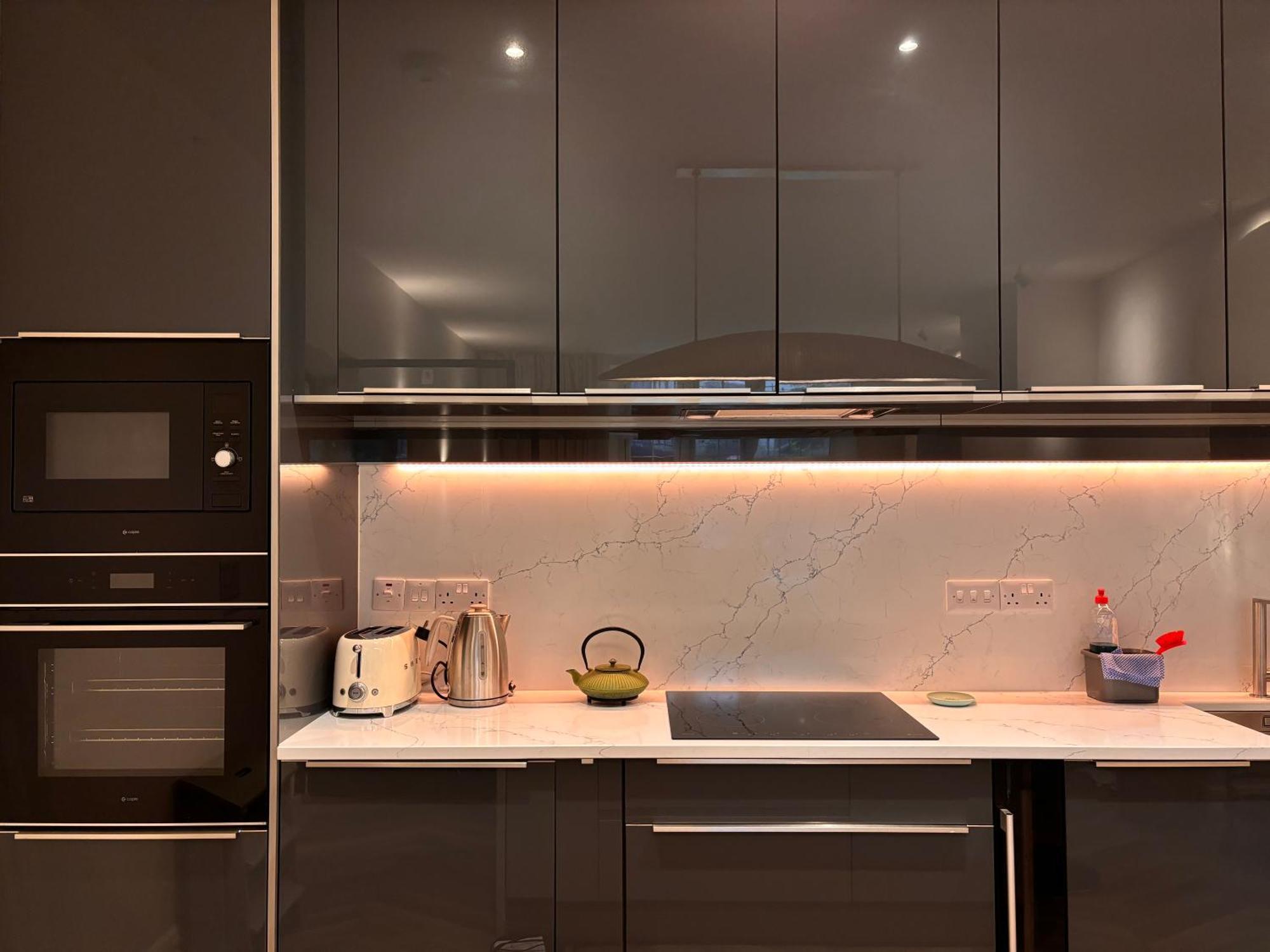 Luxurious 2 Bedroom Apartment With Sea View In Monkstown بلاكروك المظهر الخارجي الصورة