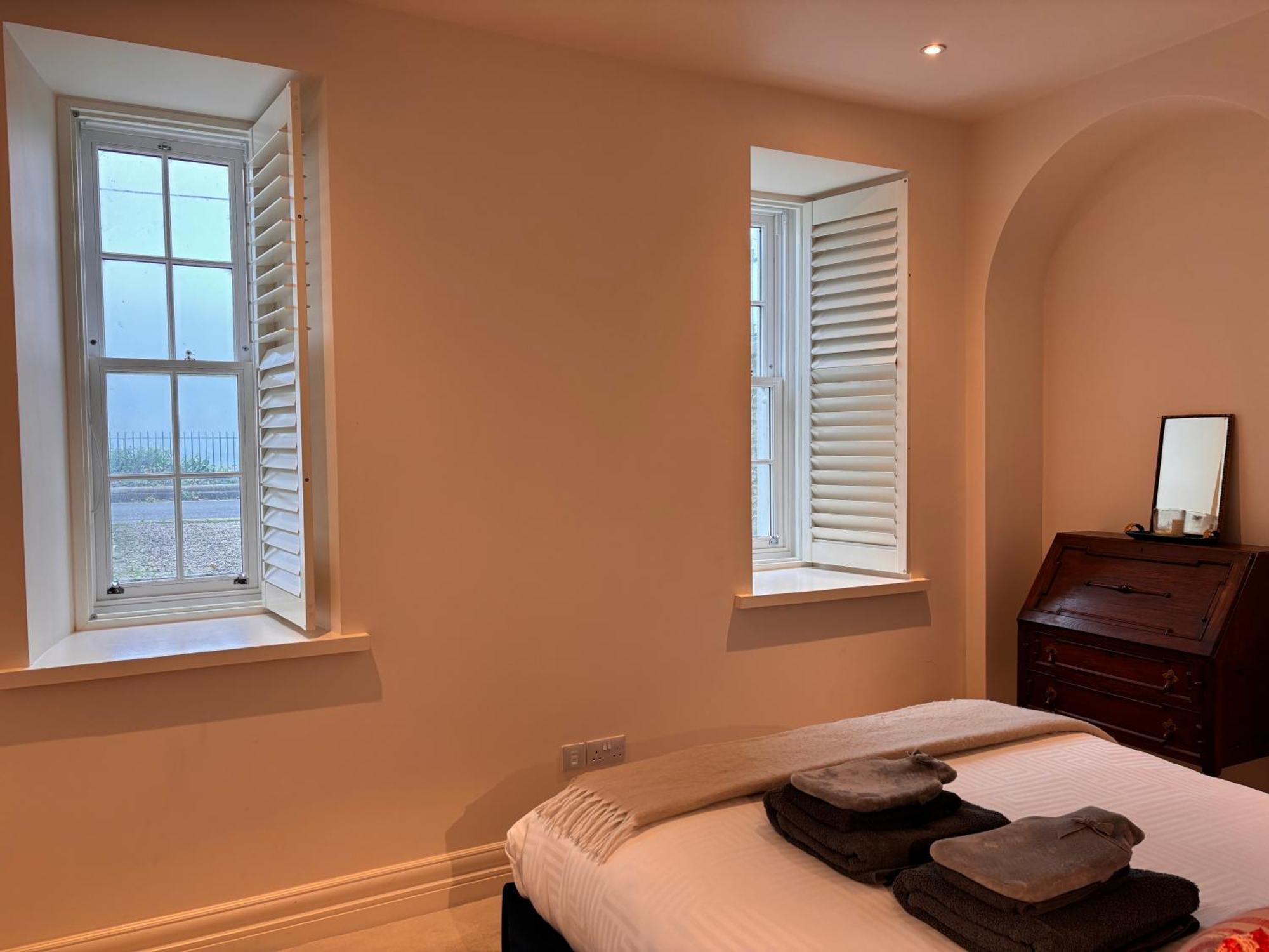 Luxurious 2 Bedroom Apartment With Sea View In Monkstown بلاكروك المظهر الخارجي الصورة