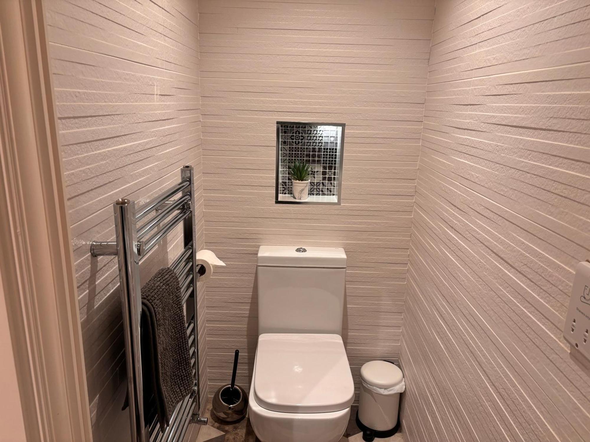 Luxurious 2 Bedroom Apartment With Sea View In Monkstown بلاكروك المظهر الخارجي الصورة